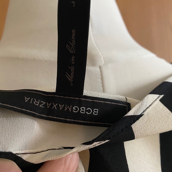 BCBG Striped Open-back blouse - Picture 4 of 6